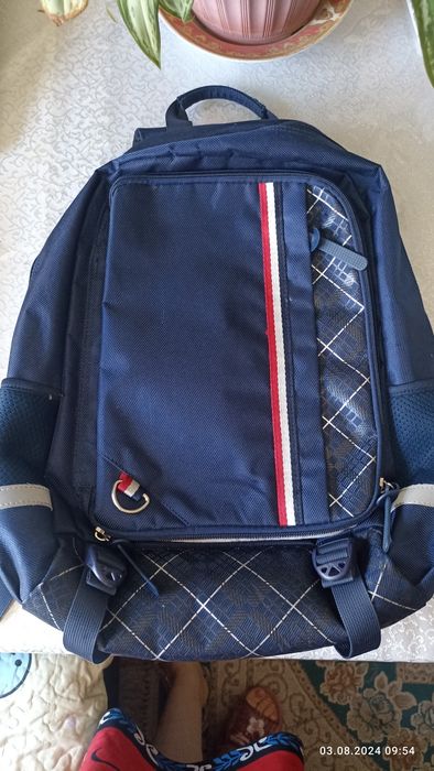 Продам б /у рюкзак школьный
