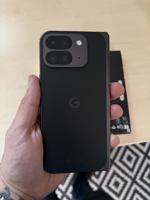 De vanzate google pixel 9 pro fold 256