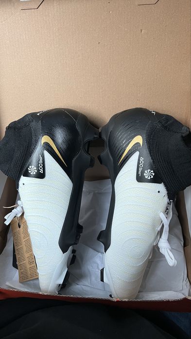 Бутонки Nike Phantom Luna