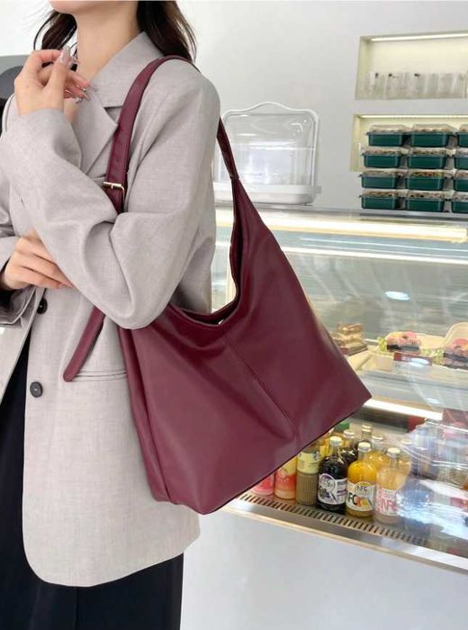 Дамска чанта през рамо – модерен дизайн, стил и удобство!