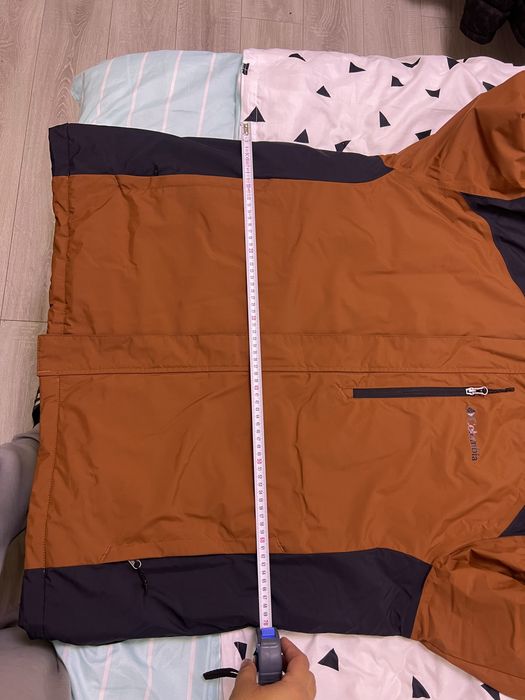 Vand geaca iarna Columbia pentru barbati NOU