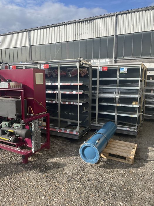 Хладилна витрина със стъкла