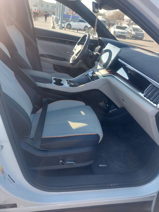 BYD song plus champion
110 talik 
Kraska toza
43.000 km yurgani
2024-y