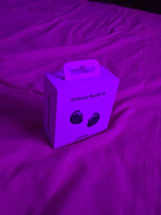 Продам наушники Samsung Galaxy buds fe