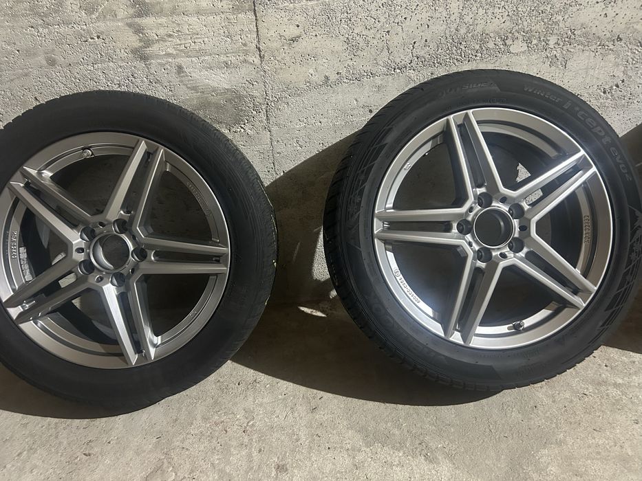 Vînd genti cu cauciucuri cu to de mercedes