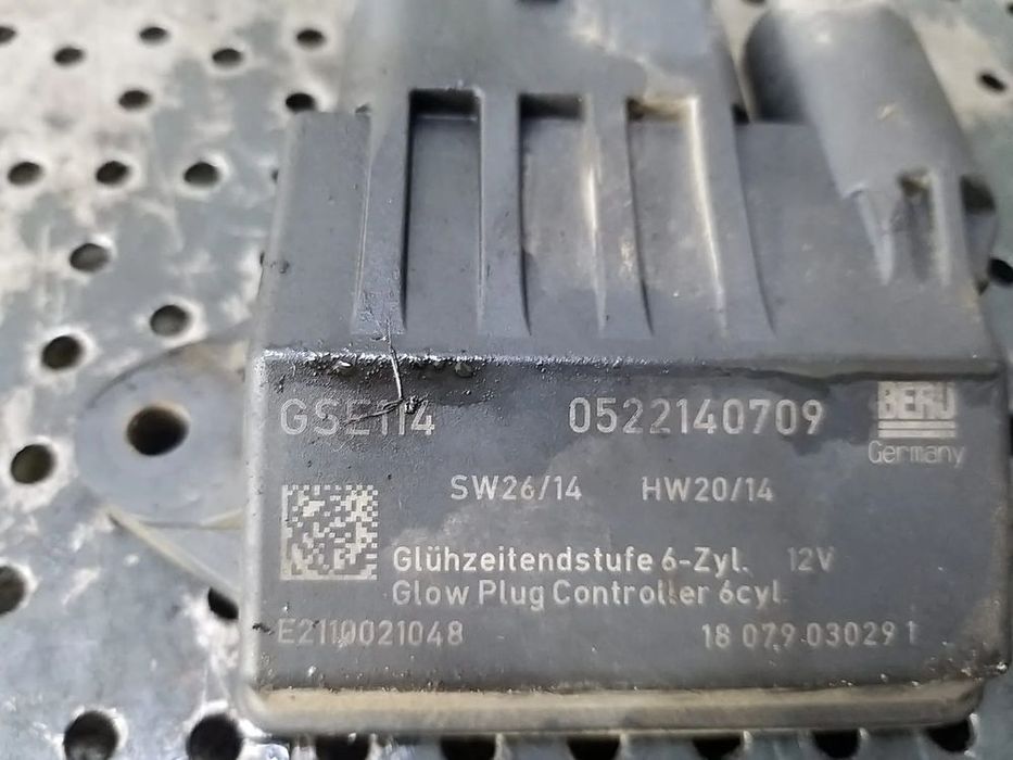 Releu bujii 3.0 cdi mercedes r class w251 0522140709 e2110021048