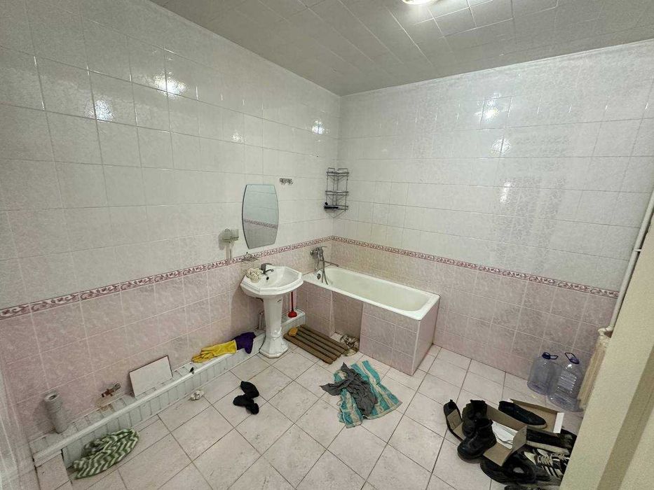 Банковский дом на ул. Ойбека | 4-комнатная 165 м² | 175 000 $