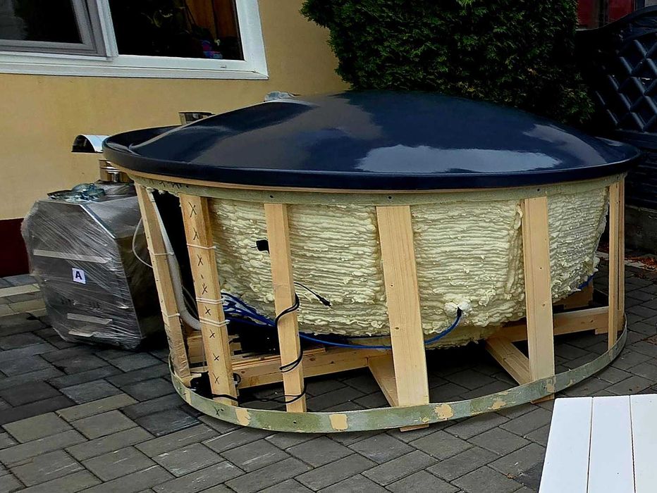 Jacuzzi integrat ideal pt Cabane tip A Frame
