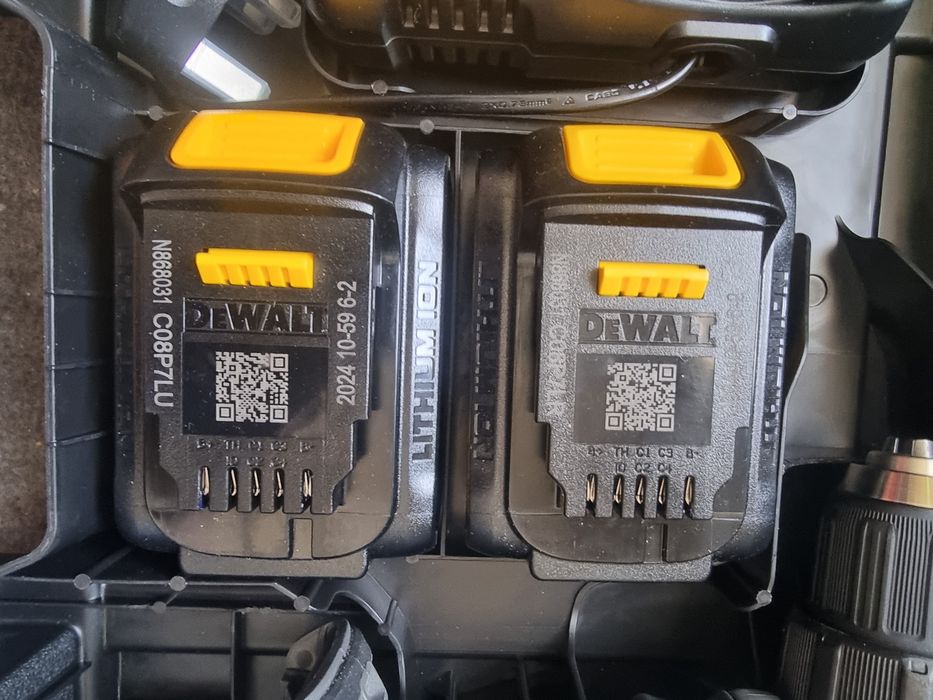 DeWalt Винтоверт комплект с куфар