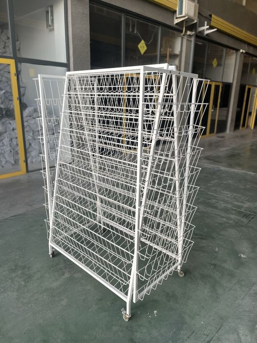 Железный универсальный-многофункциональный стенд на колесиках