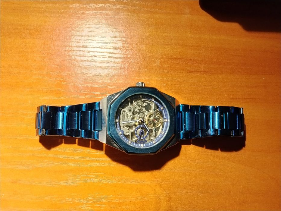 Автоматичен часовник тип скелетон в син цвят