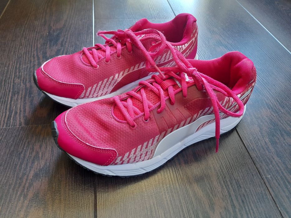 Маратонки P U M A