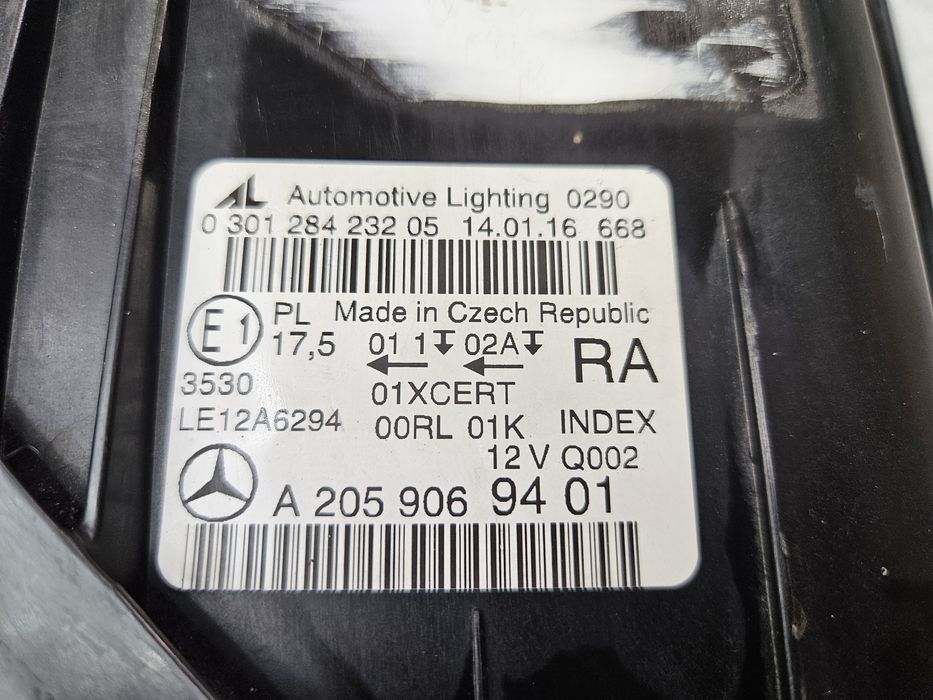 Десен фар W205 Inteligent LED c class