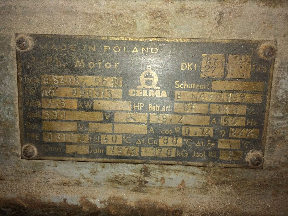 Moara, tocator mase plastice posbil , cereale, gradina, uruiala, lemn