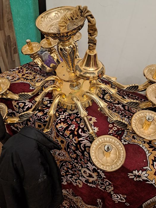 Продам люстры бу