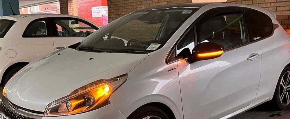 Динамични бягащи мигачи за огледалата за Пежо Ситроен Peugeot Citroen