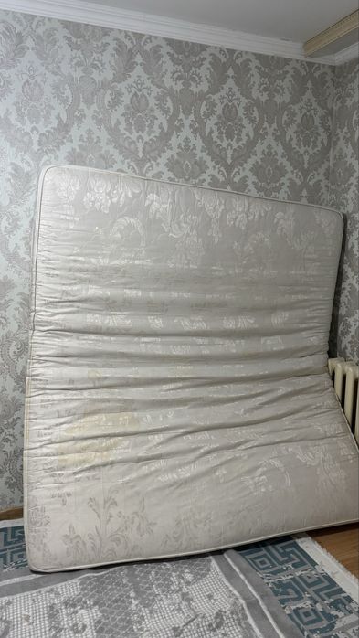 Отдам даром матрас