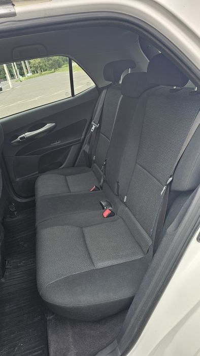 Toyota Auris Hybrid 2012