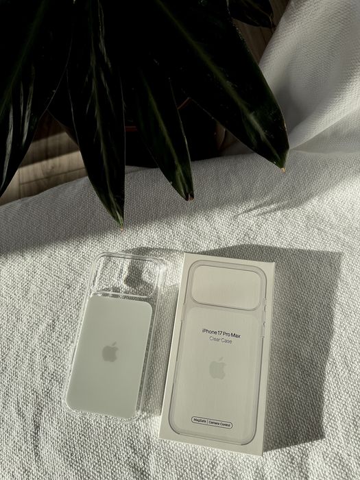 Huse Apple Clear Case cu MagSafe - iPhone 17 Pro/ Pro Max
