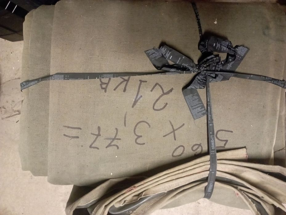 Водоустойчив гумиран брезент от Соц.времена.