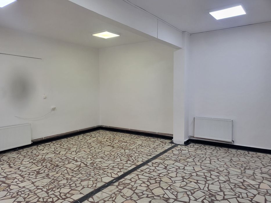 Spatiu comercial de închiriat