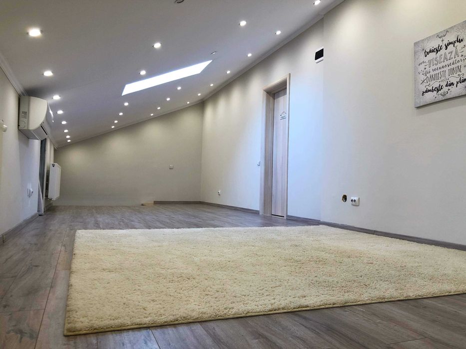 OPORTUNITATE! Apartament 4 camere, 2 etaje, 2 LOCURI PARCARE