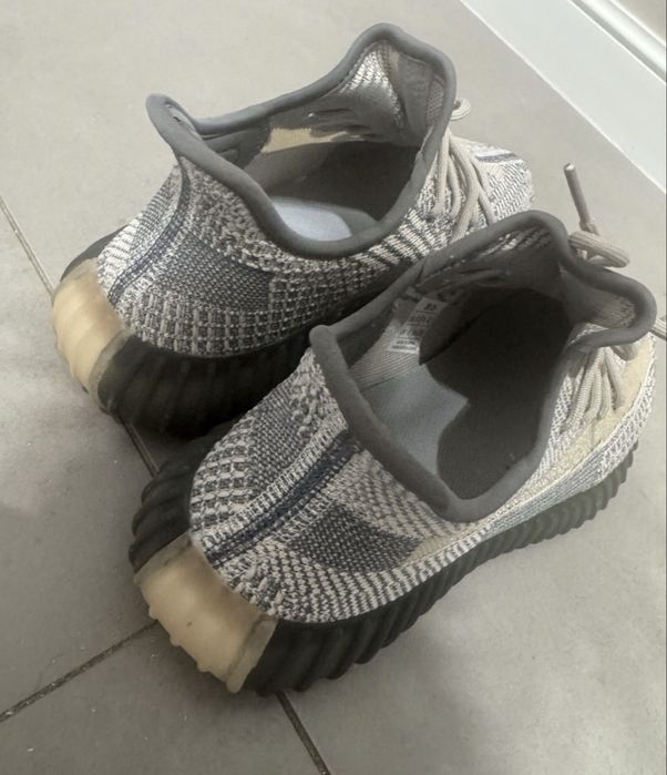 Кроссовки Yeezy Boost 350 v2  Новые