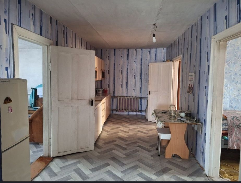 Продам квартиру в двухквартирном доме  в Павлодарском районе село Черн