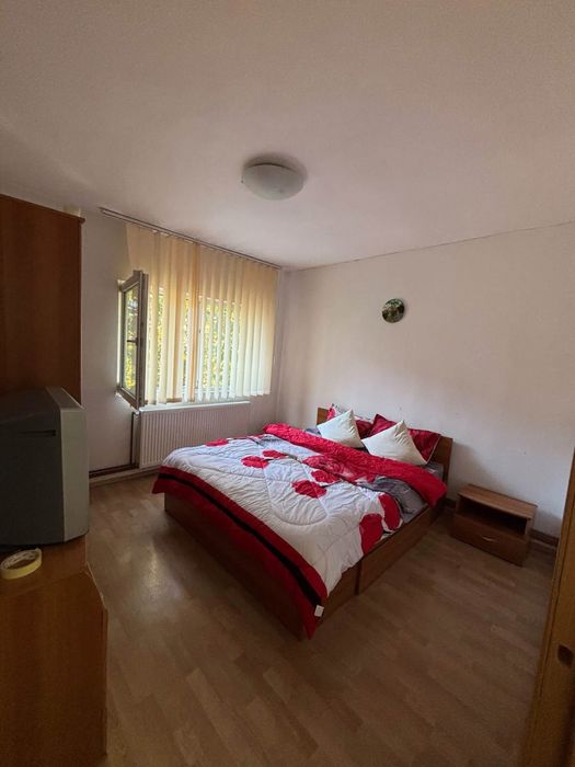 Inchiriez apartament/regim hotelier