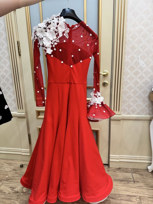 платья для бальных тацев