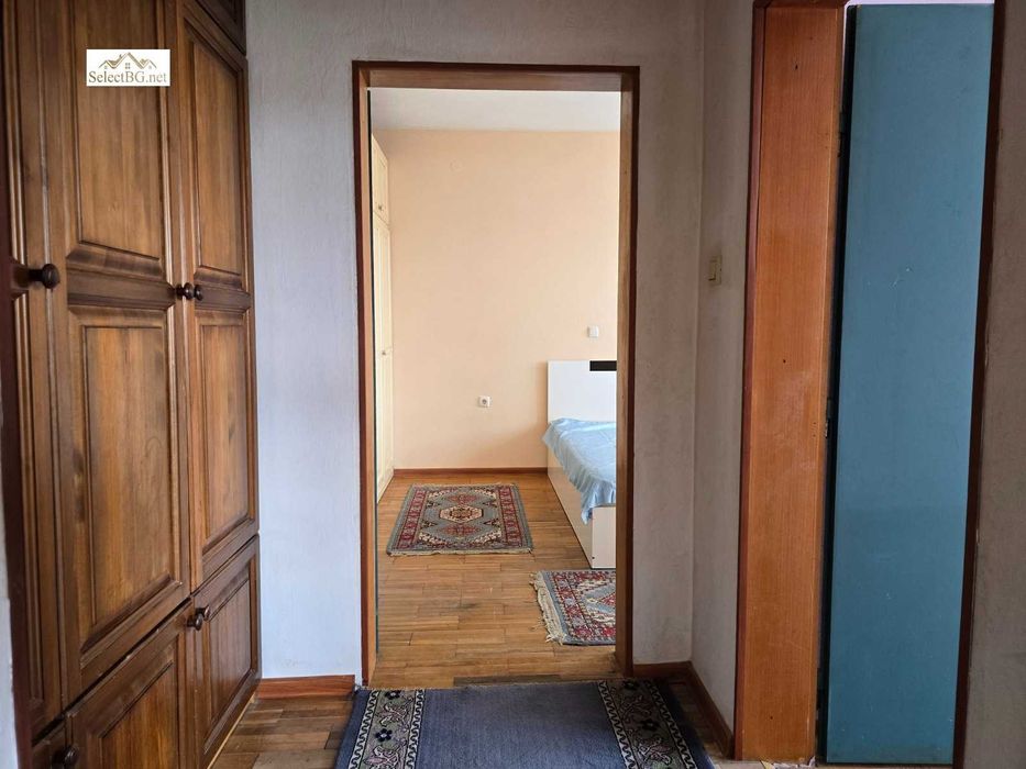 Продава се Многостаен апартамент в Дебелец - 157 кв.м за 924 €/кв.м - Снимка #2