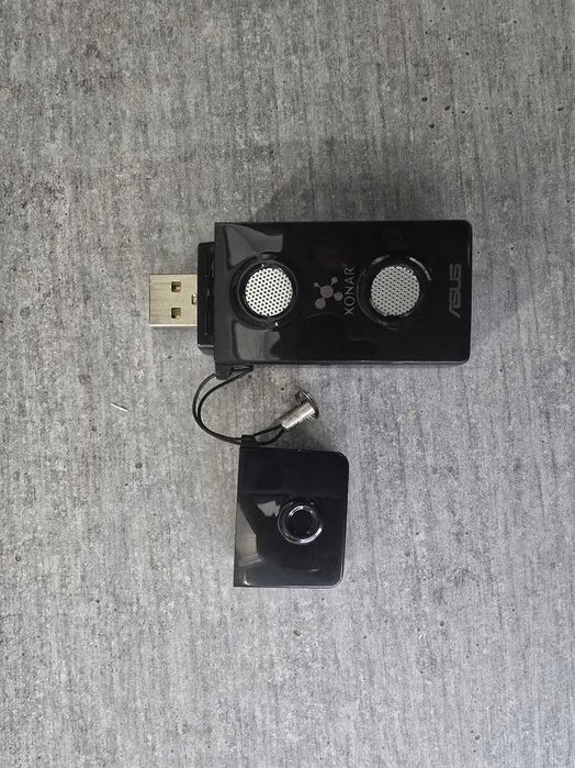 Placa de sunet externa USB ASUS Xonar U3 cu adaptor optic mini-TOSLINK