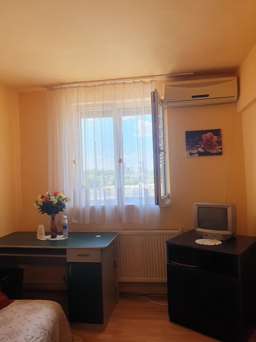 Închiriez garsonieră