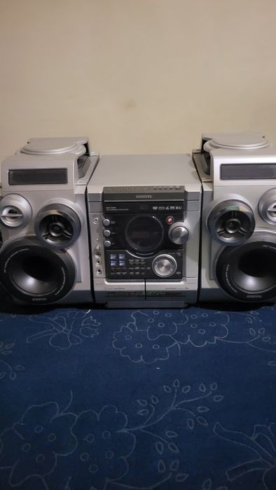 Музыкальный центр