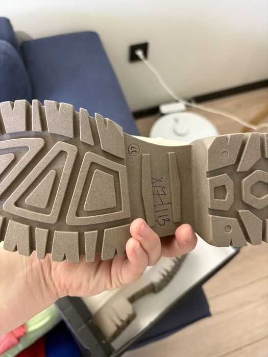 Продам сапоги новые