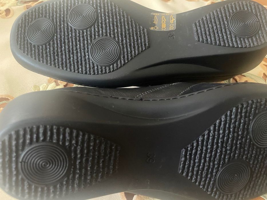 Нови дамски обувки