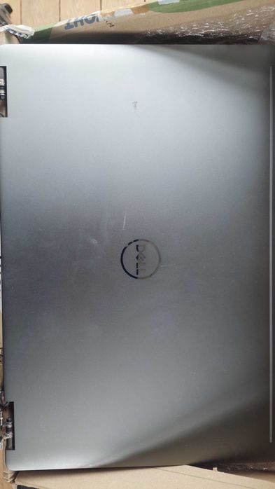 17 '' UHD 4k дисплей от dell 7740