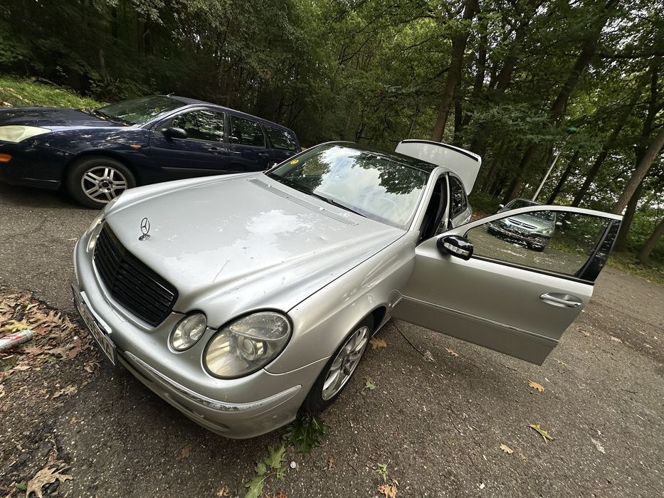 MERCEDES-BENZ E-Class 0 — imagine 3