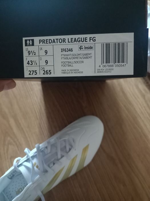 Vând ghete de fotbal