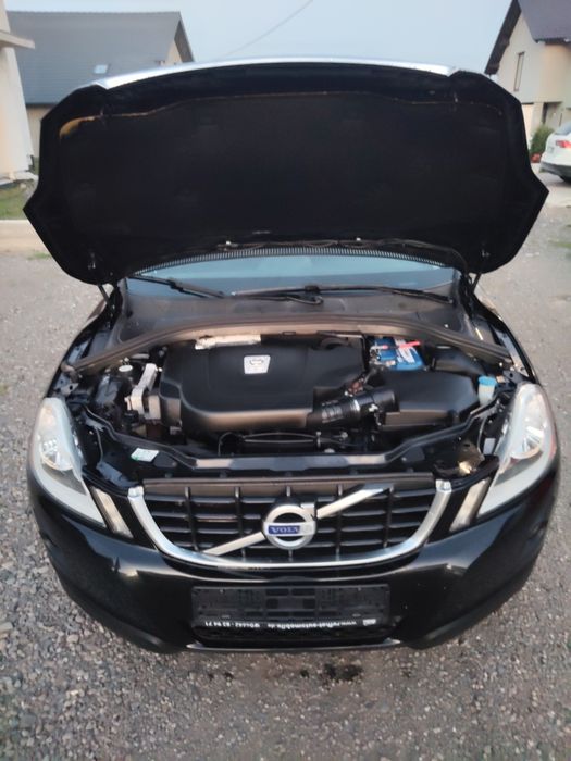 Vând Volvo XC60 2.4 D
