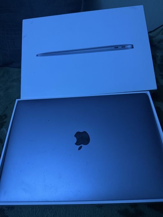 MacBook air 13 / 256гб