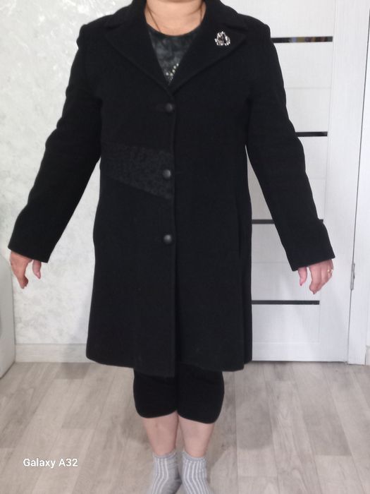 Продам пальто женское.