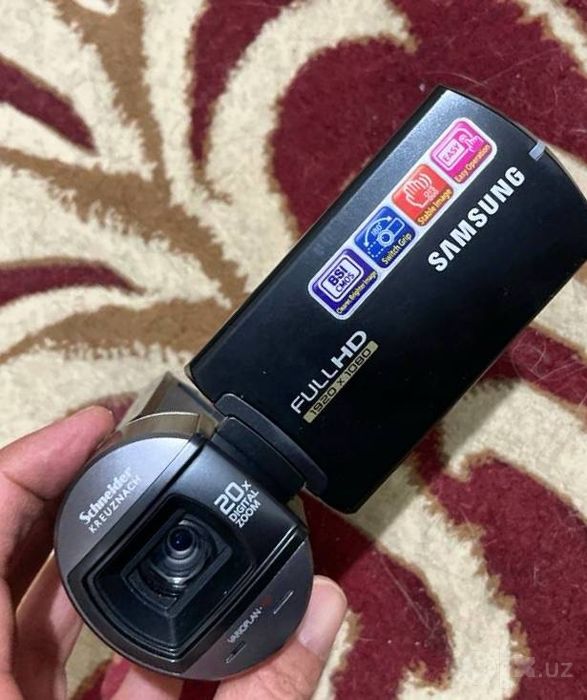 Samsung Full HD видеокамера (20x zoom, Schneider) + чехол ва зарядка