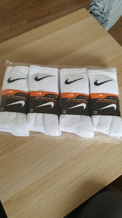 Set 12 perechi sosete Nike lungi mărimea 36-41 noi