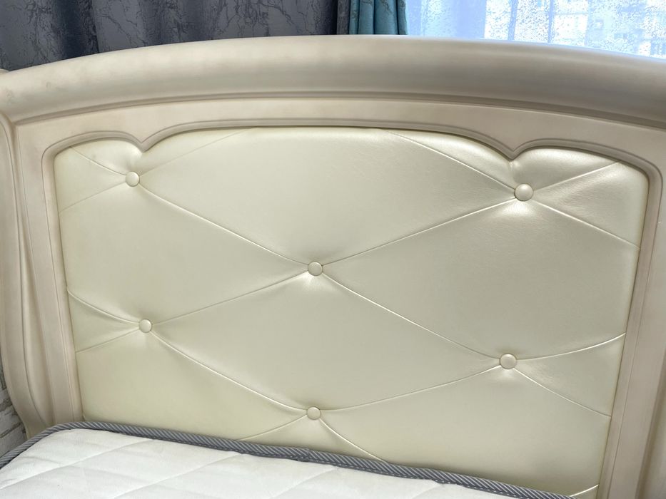 Кровать + матрас в подарок