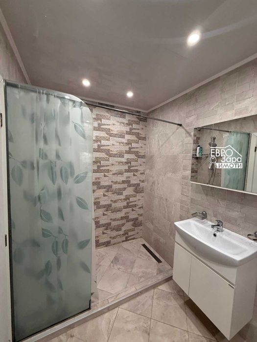 Дава се под наем Тристаен апартамент в Стара Загора, Център - 85 кв.м за 459 € - Снимка #4