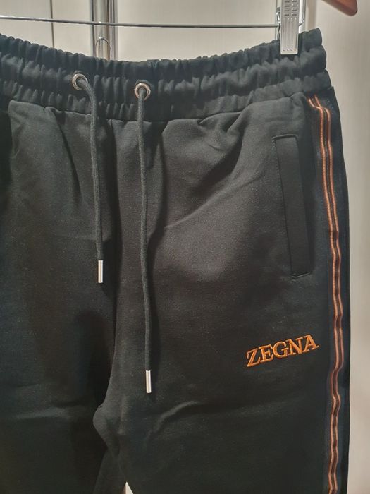 Vând trening Zenga