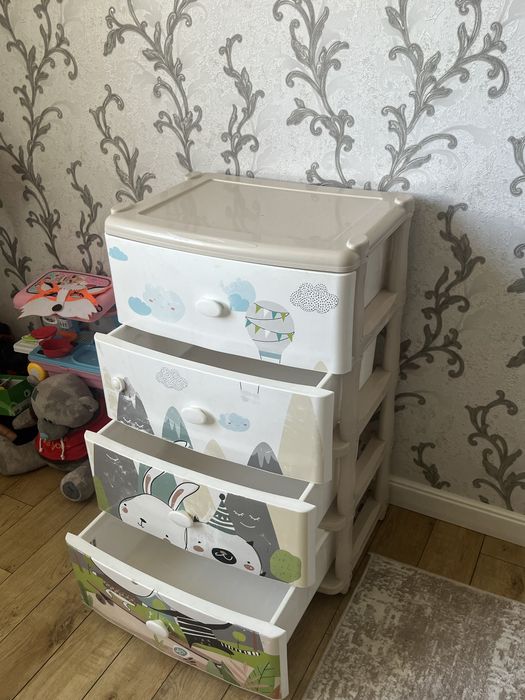 Комод детский пластиковый.