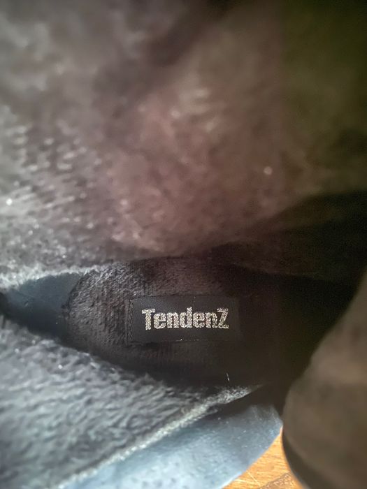 Продавам дамски ботуши от естествена кожа