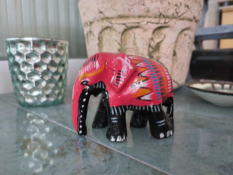 Дървена статуетка на слонче от Шри Ланка